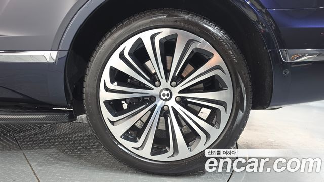 Bentley Bentayga 2017 — photo 7