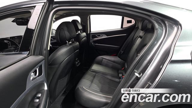 Genesis G70 2019 — photo 12
