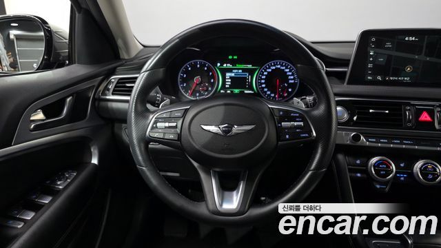 Genesis G70 2019 — photo 13