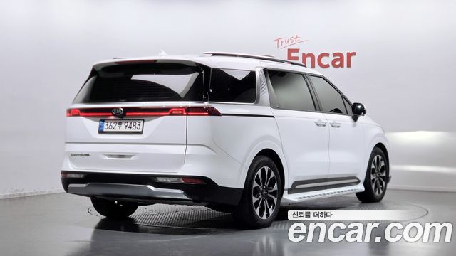 Kia Canival 2021 — photo 2