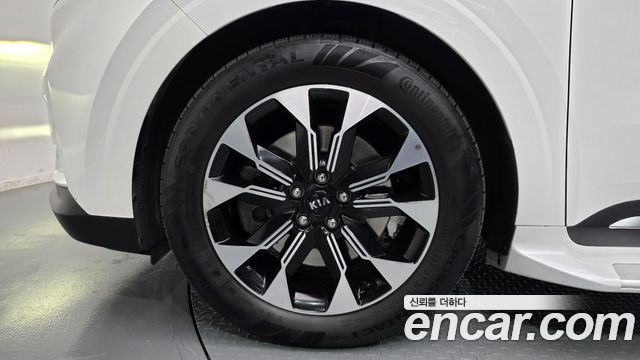 Kia Canival 2021 — photo 5