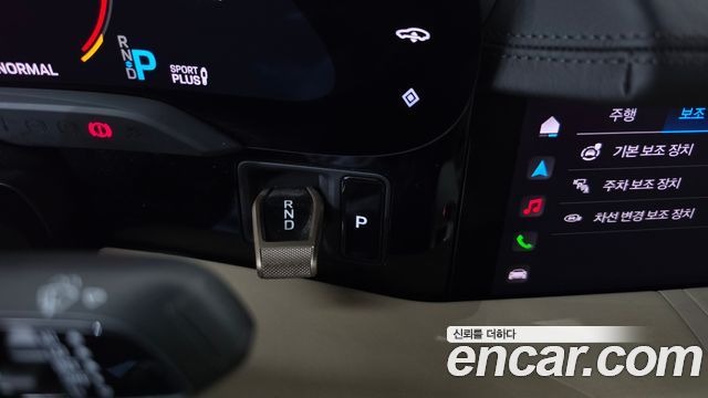 Porsche Taycan 2021 — photo 12
