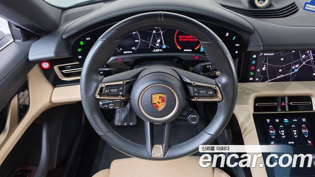 Porsche Taycan 2021 — photo 18