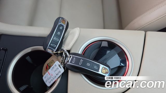 Porsche Taycan 2021 — photo 20