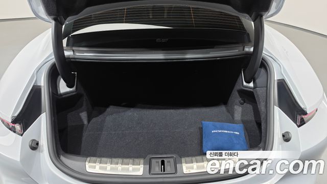 Porsche Taycan 2021 — photo 23