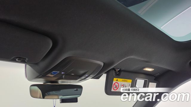 Porsche Taycan 2021 — photo 26