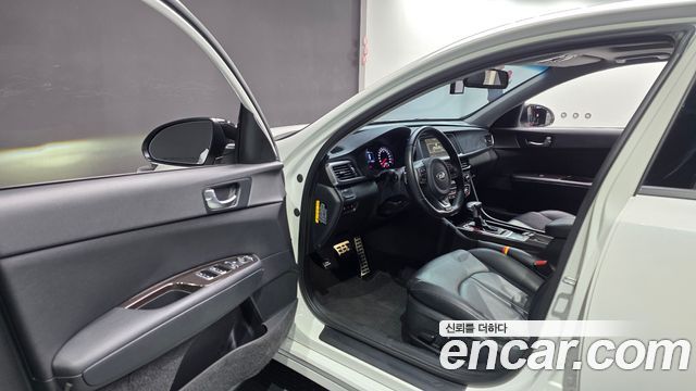 Kia K5 2018 — photo 10
