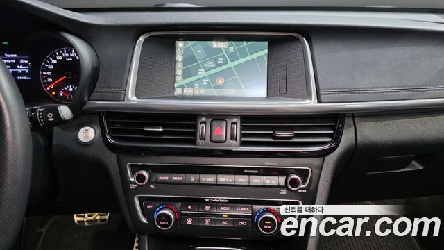 Kia K5 2018 — photo 17