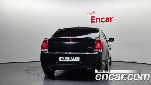 Chrysler 300C 2015 — photo 4