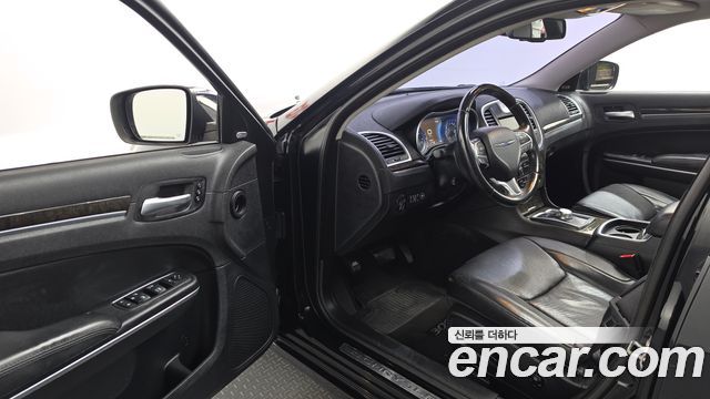 Chrysler 300C 2015 — photo 10