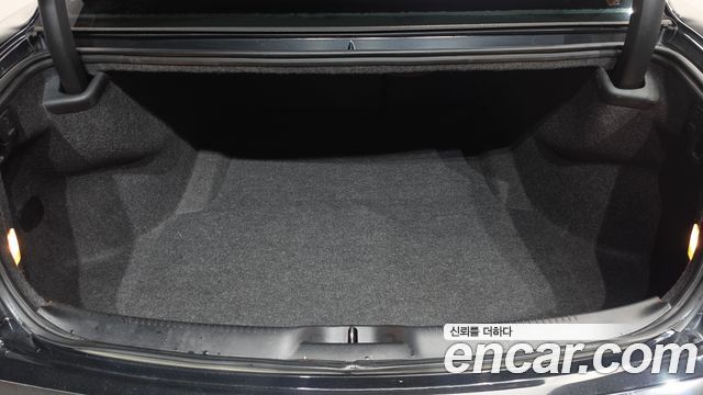 Chrysler 300C 2015 — photo 20