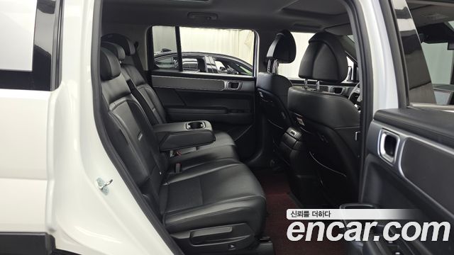 Hyundai Santafe 2024 — photo 18