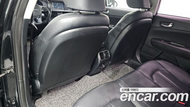 Kia K5 2019 — photo 27