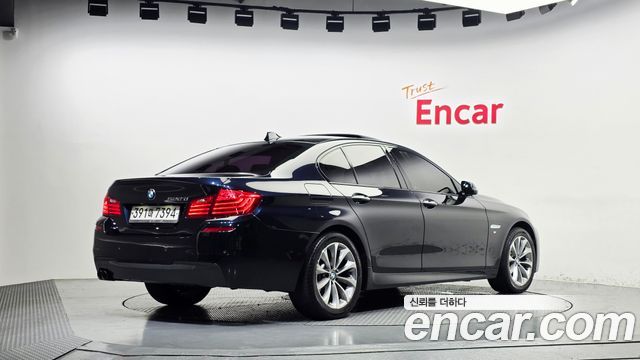 BMW 5-Series 2016 — photo 2
