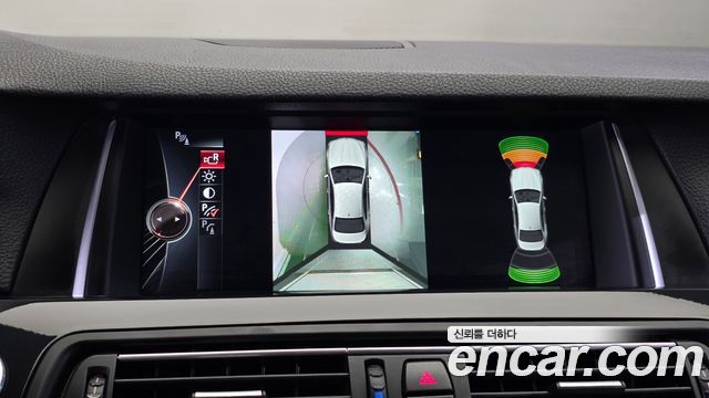 BMW 5-Series 2016 — photo 14