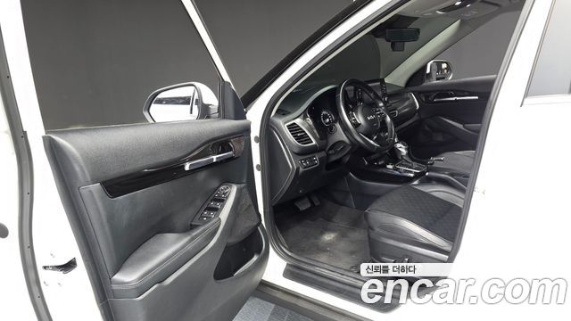 Kia Seltos 2023 — photo 10