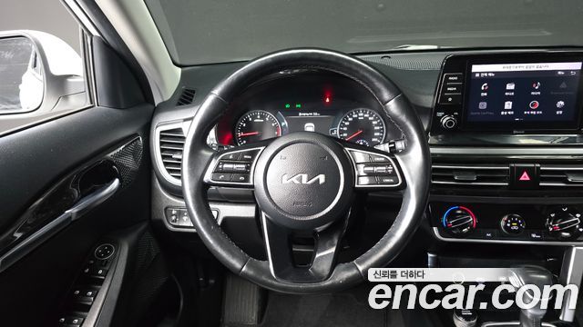 Kia Seltos 2023 — photo 12