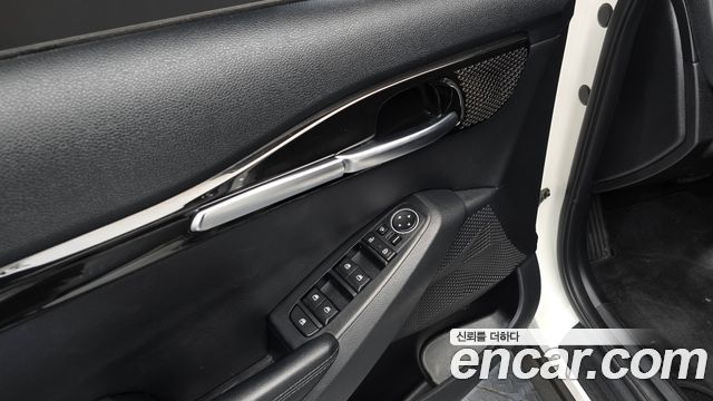 Kia Seltos 2023 — photo 16