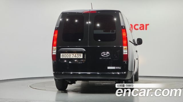 Hyundai Staria 2023 — photo 4