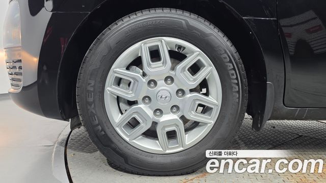 Hyundai Staria 2023 — photo 5