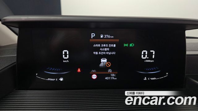 Hyundai Staria 2023 — photo 8