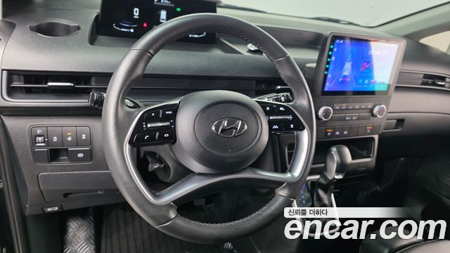 Hyundai Staria 2023 — photo 15
