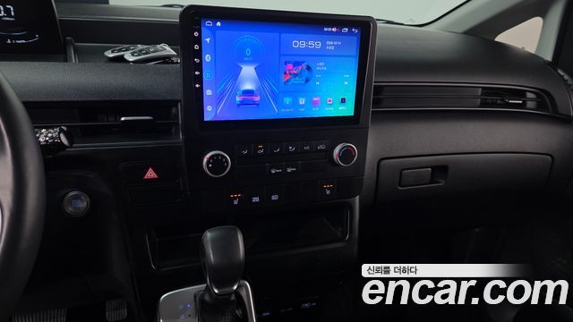Hyundai Staria 2023 — photo 16