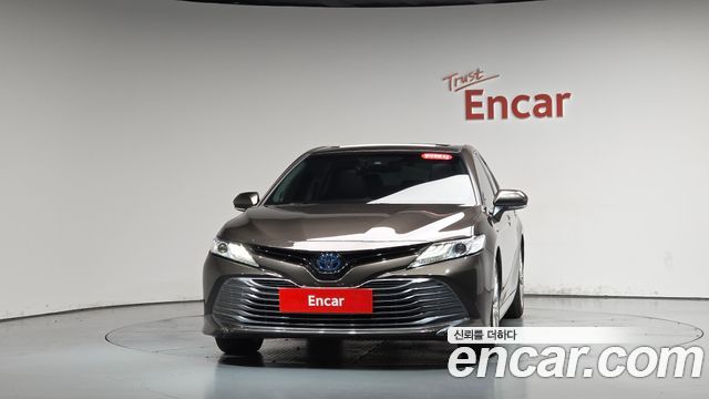 Toyota Camry 2018 — photo 3