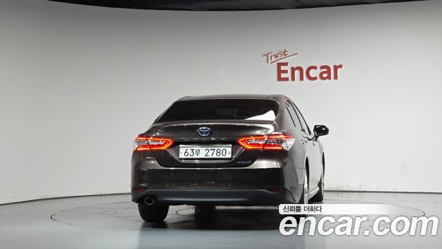 Toyota Camry 2018 — photo 4