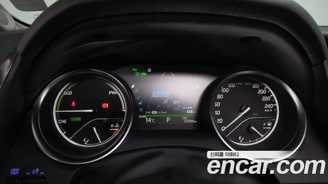 Toyota Camry 2018 — photo 11