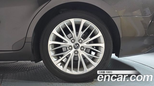 Toyota Camry 2018 — photo 7