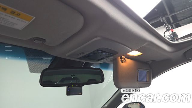 Toyota Camry 2018 — photo 28
