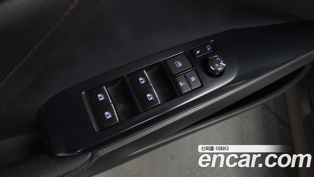 Toyota Camry 2018 — photo 32