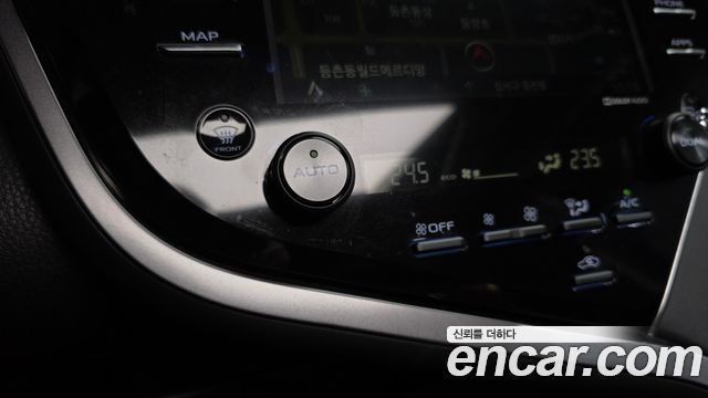Toyota Camry 2018 — photo 34