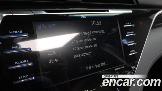 Toyota Camry 2018 — photo 36