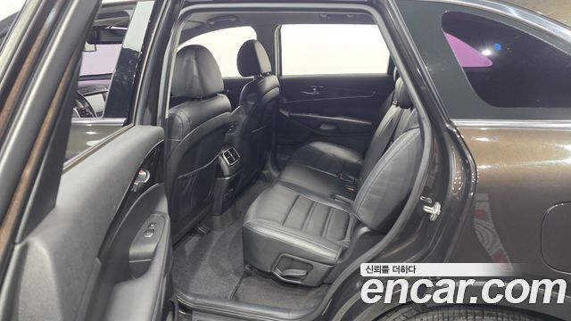 Kia Sorento 2019 — photo 11