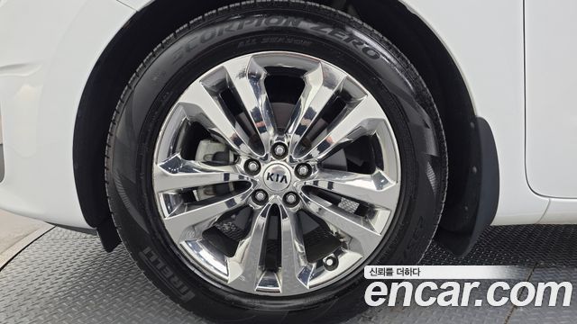 Kia Canival 2018 — photo 5