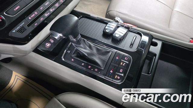 Kia Canival 2018 — photo 12