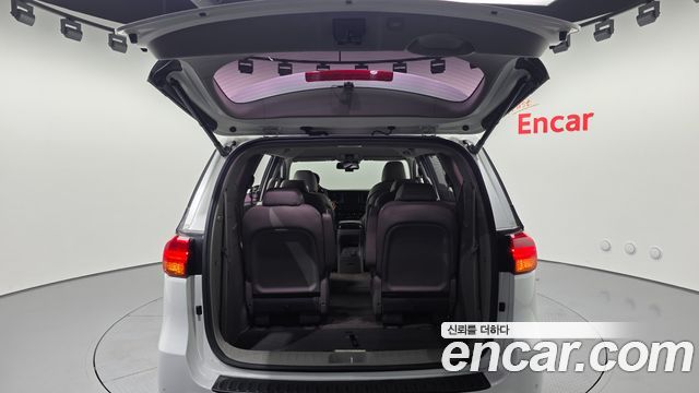 Kia Canival 2018 — photo 22