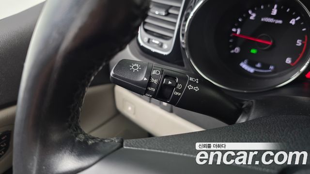 Kia Canival 2018 — photo 28