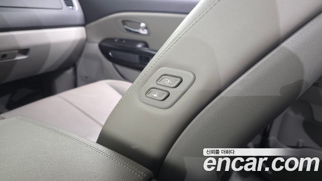 Kia Canival 2018 — photo 30