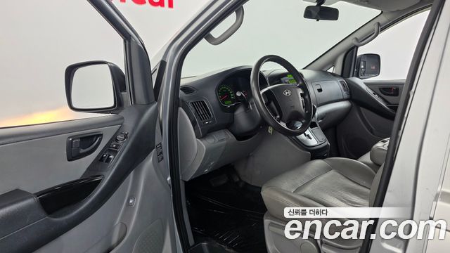 Hyundai Starex 2012 — photo 10