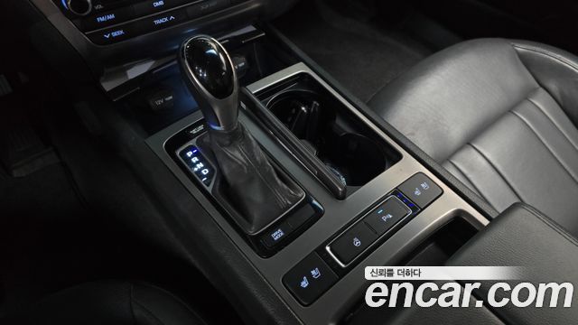 Hyundai Genesis 2014 — photo 12