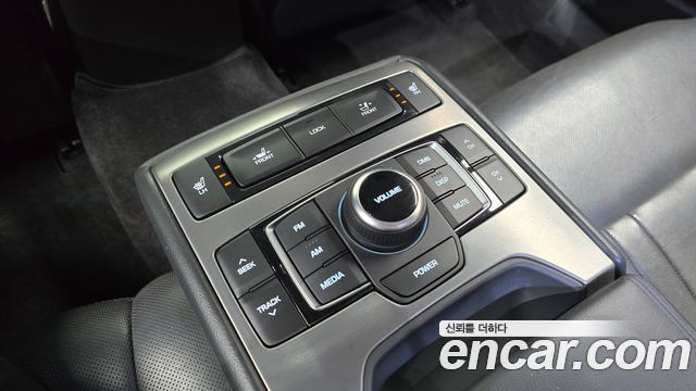 Hyundai Genesis 2014 — photo 23