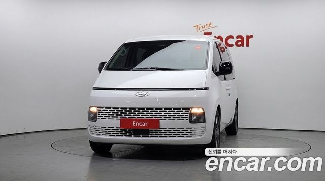 Hyundai Staria 2022 — photo 3