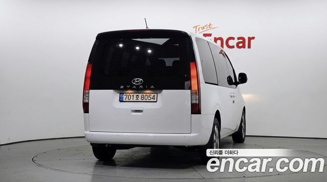 Hyundai Staria 2022 — photo 4