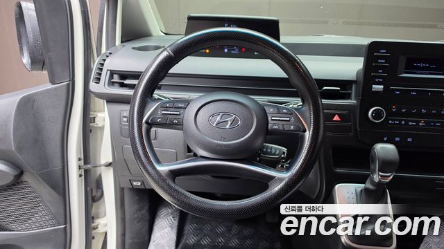 Hyundai Staria 2022 — photo 18