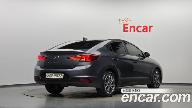 Hyundai AVANTE 2019 — photo 2