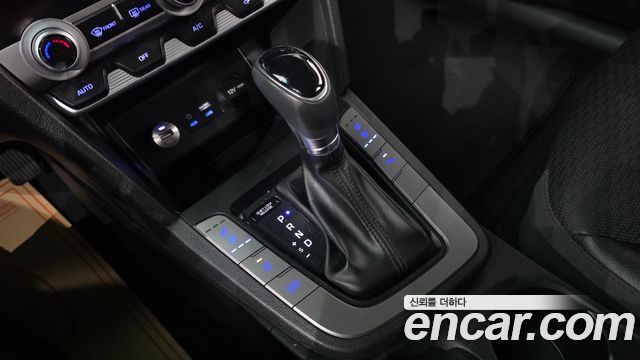 Hyundai AVANTE 2019 — photo 12