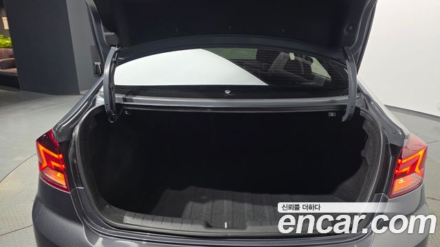 Hyundai AVANTE 2019 — photo 22